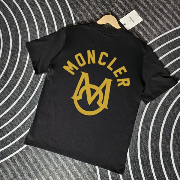モンクレールTシャツ背面デザイン